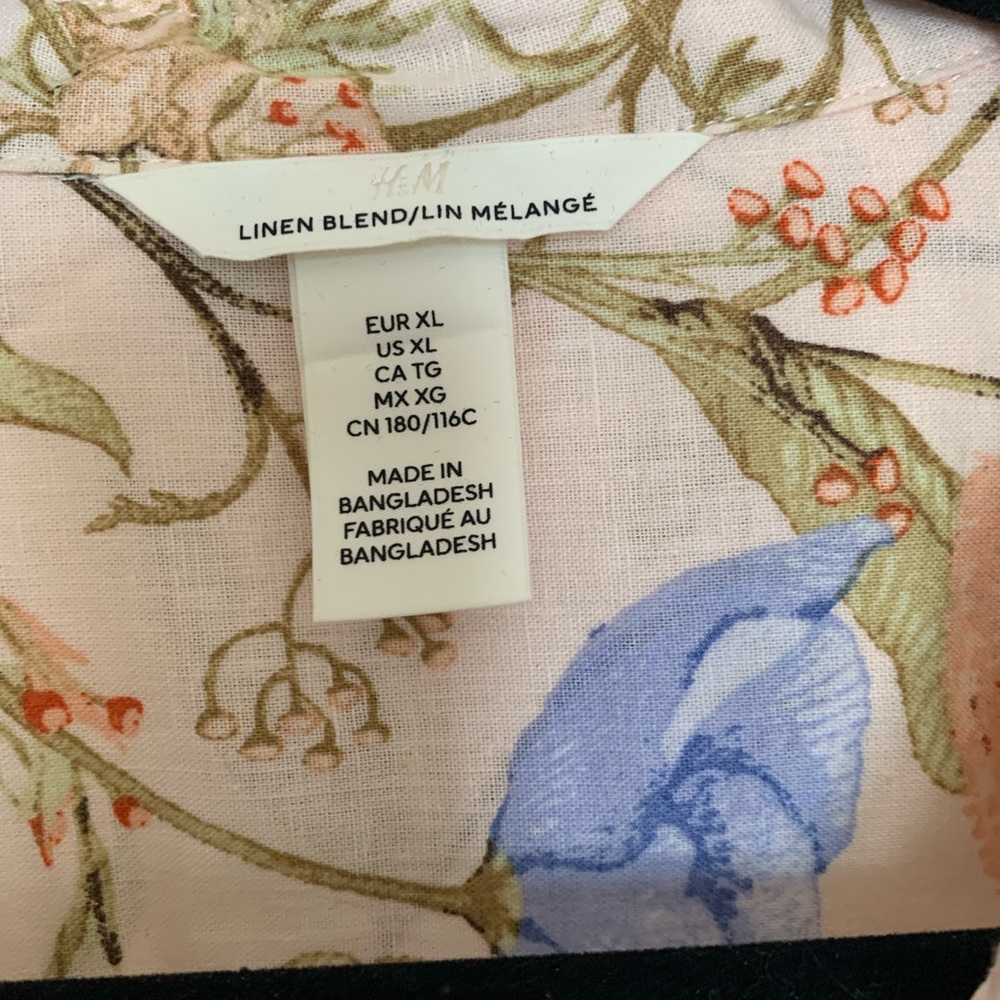 H&M Linen Blend Floral Button-Down Shirt - Picture 2 of 3